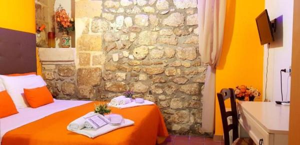 casa indipendente in vendita a Siracusa in zona Isola Ortigia