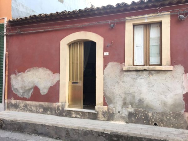 casa indipendente in vendita a Siracusa in zona Belvedere