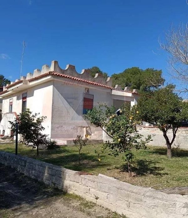 casa indipendente in vendita a Siracusa in zona Borgata