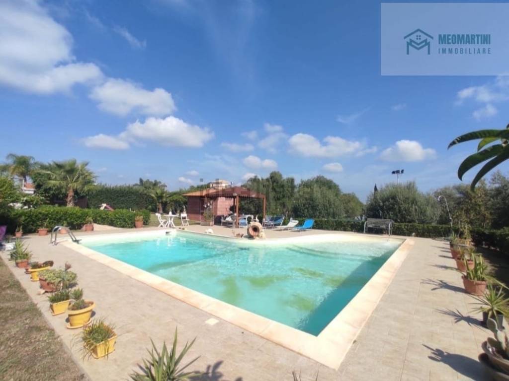 casa indipendente in vendita a Siracusa in zona Fontane Bianche