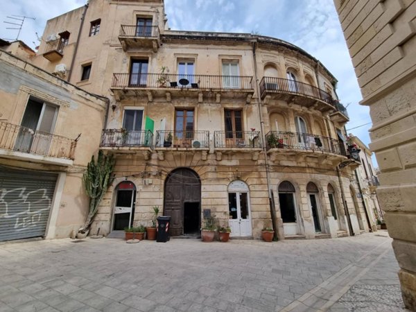 appartamento in vendita a Siracusa in zona Isola Ortigia