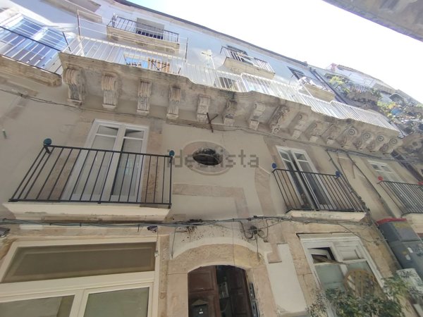 appartamento in vendita a Siracusa in zona Isola Ortigia