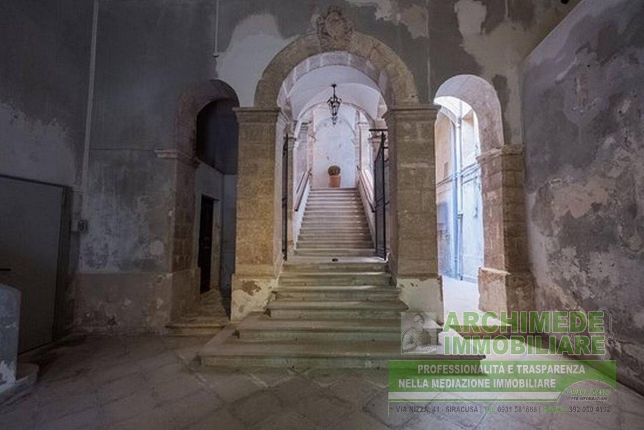 appartamento in vendita a Siracusa in zona Isola Ortigia