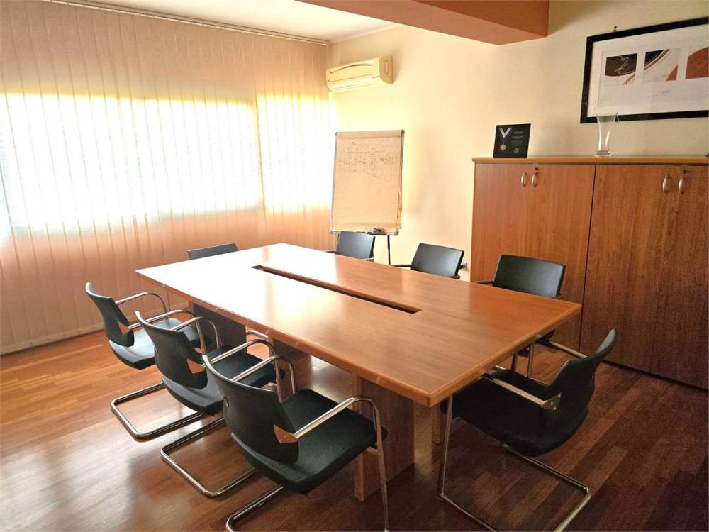ufficio in vendita a Siracusa in zona Targia
