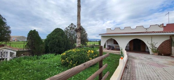 casa indipendente in vendita a Siracusa in zona Ognina
