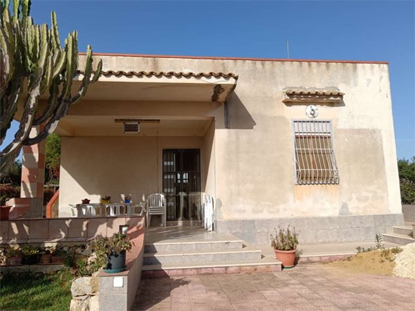 casa indipendente in vendita a Siracusa in zona Isola / Plemmirio