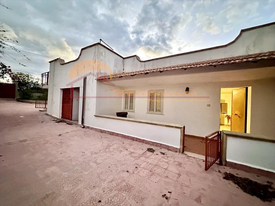 casa indipendente in vendita a Siracusa in zona Isola / Plemmirio