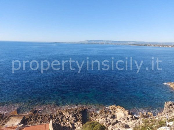 casa indipendente in vendita a Siracusa in zona Isola / Plemmirio