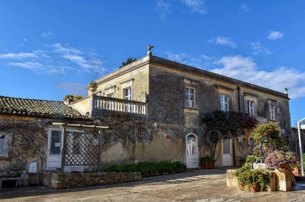 locale di sgombero in vendita a Siracusa in zona Scala Greca