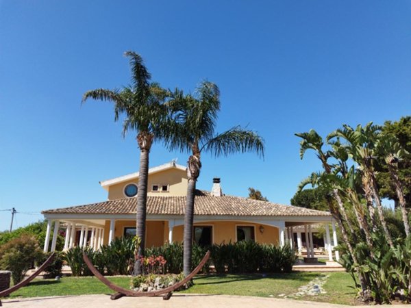 casa indipendente in vendita a Siracusa in zona Centro Città