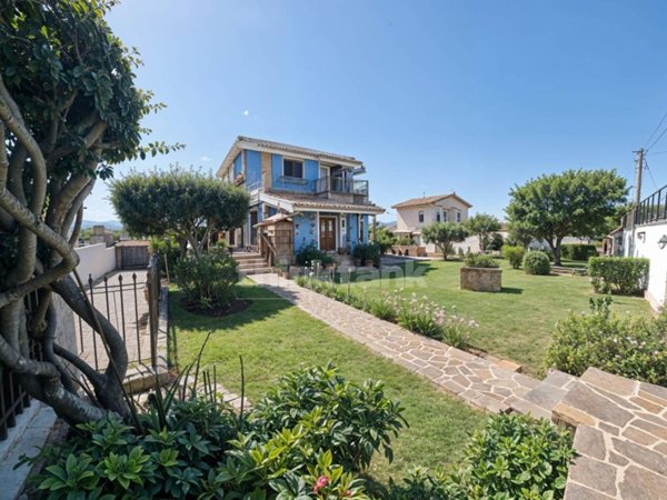 casa indipendente in vendita a Siracusa in zona Isola / Plemmirio