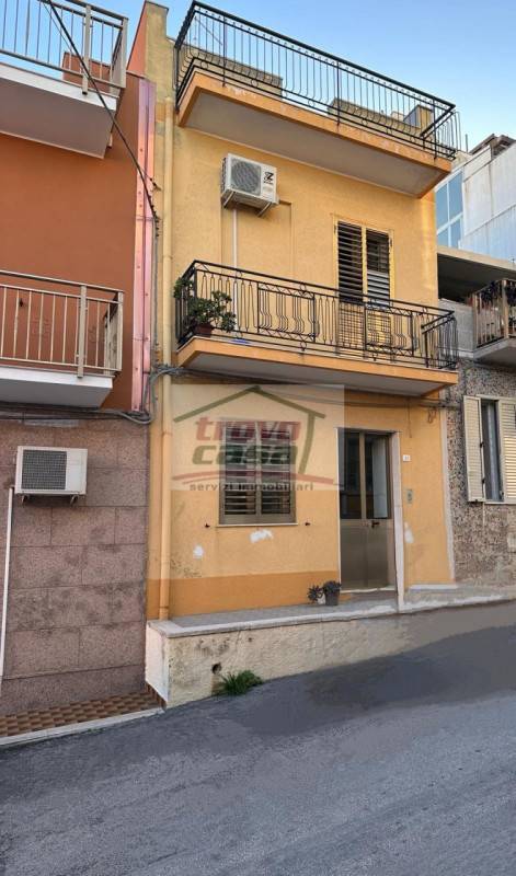 casa indipendente in vendita a Siracusa in zona Belvedere