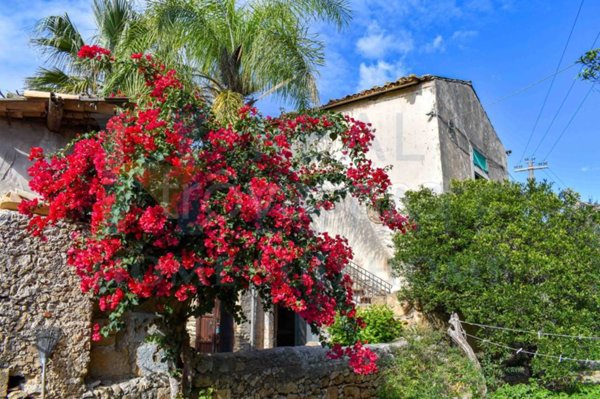 casa indipendente in vendita a Siracusa in zona Scala Greca