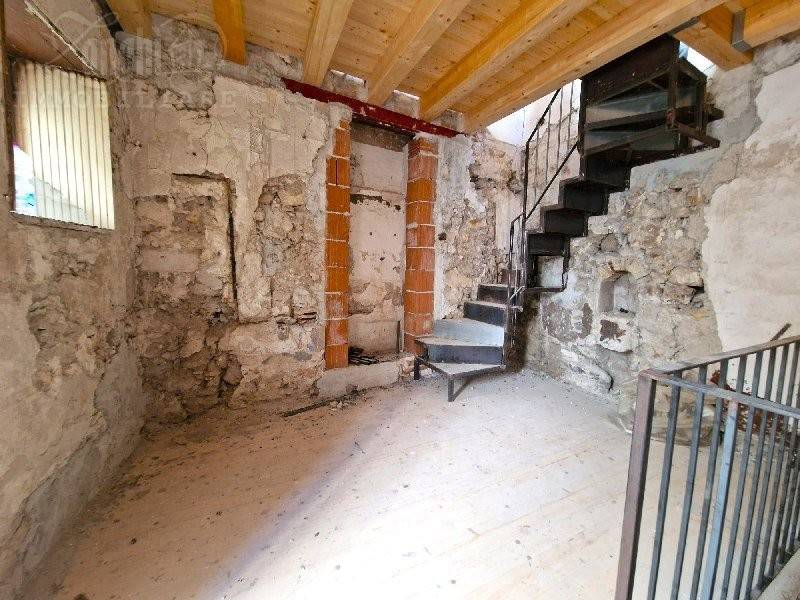 casa indipendente in vendita a Siracusa in zona Isola Ortigia