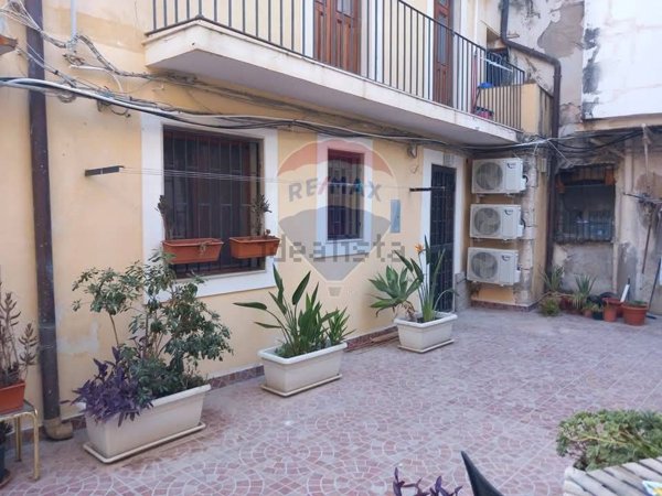 appartamento in vendita a Siracusa in zona Isola Ortigia