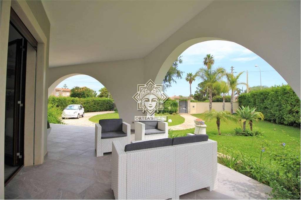 casa indipendente in vendita a Siracusa in zona Arenella