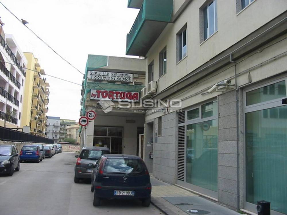 locale commerciale in vendita a Siracusa in zona Centro Città