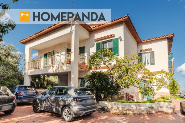 casa indipendente in vendita a Siracusa in zona Targia