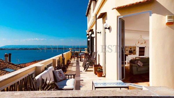 appartamento in vendita a Siracusa in zona Isola Ortigia