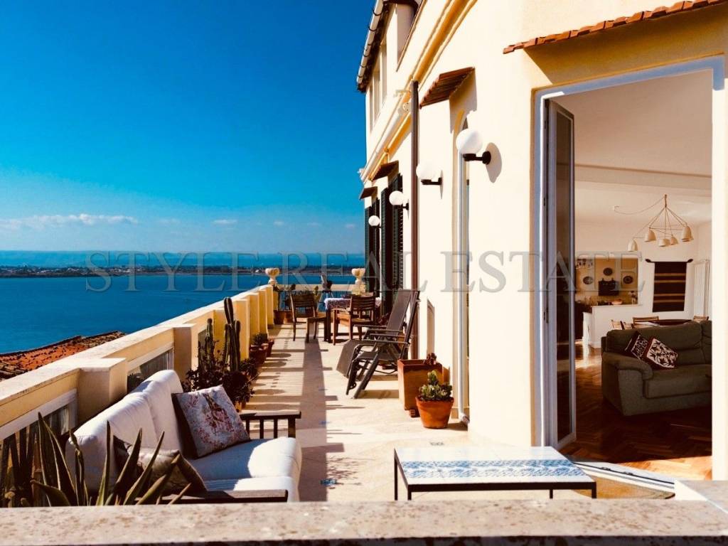 appartamento in vendita a Siracusa in zona Isola Ortigia