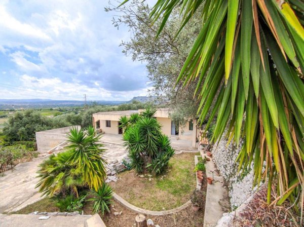 casa indipendente in vendita a Siracusa in zona Belvedere