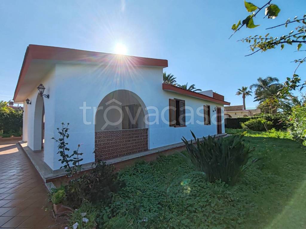 casa indipendente in vendita a Siracusa in zona Arenella