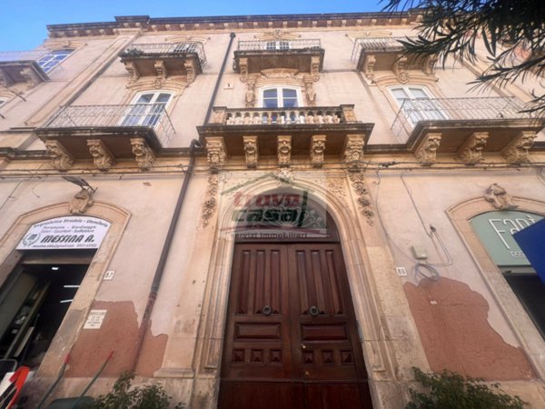 appartamento in vendita a Siracusa in zona Isola Ortigia