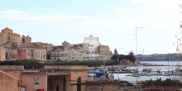 appartamento in vendita a Siracusa in zona Isola Ortigia