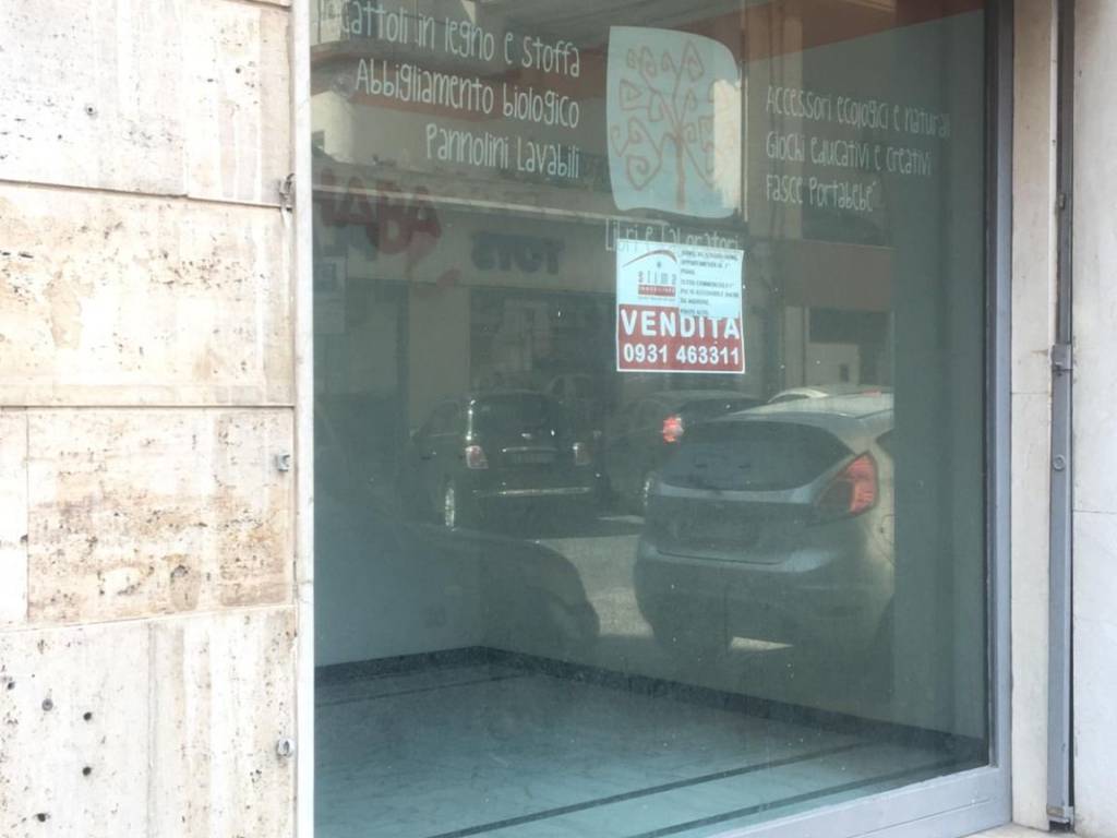 negozio in vendita a Siracusa in zona Centro Città