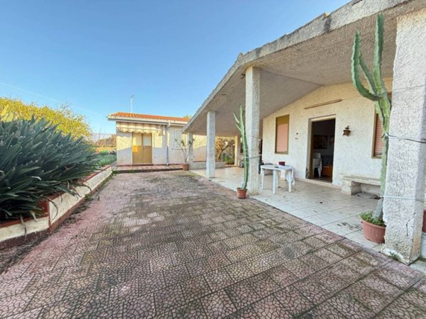 casa indipendente in vendita a Siracusa in zona Isola / Plemmirio