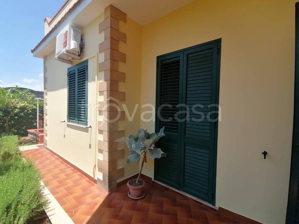 casa indipendente in vendita a Siracusa in zona Fontane Bianche