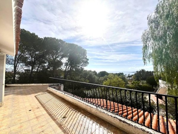 casa indipendente in vendita a Siracusa in zona Fontane Bianche