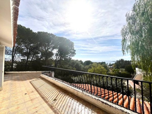 casa indipendente in vendita a Siracusa in zona Fontane Bianche
