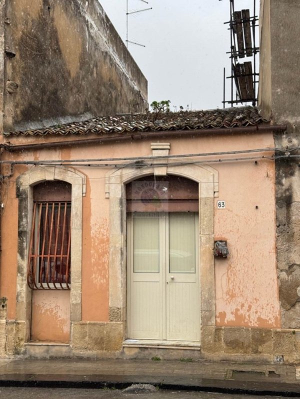 appartamento in vendita a Siracusa in zona Borgata