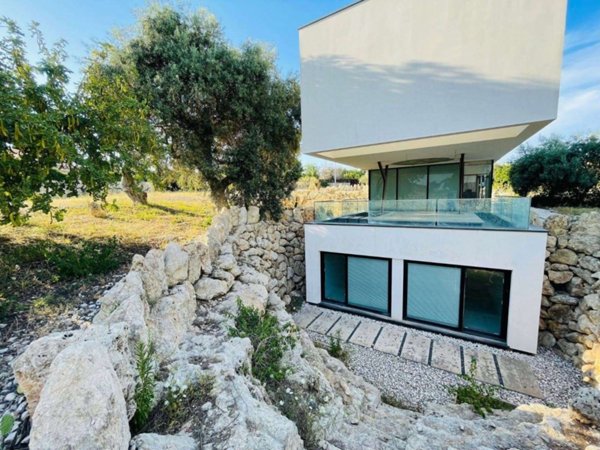 casa indipendente in vendita a Siracusa in zona Targia