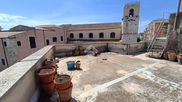 appartamento in vendita a Siracusa in zona Borgata