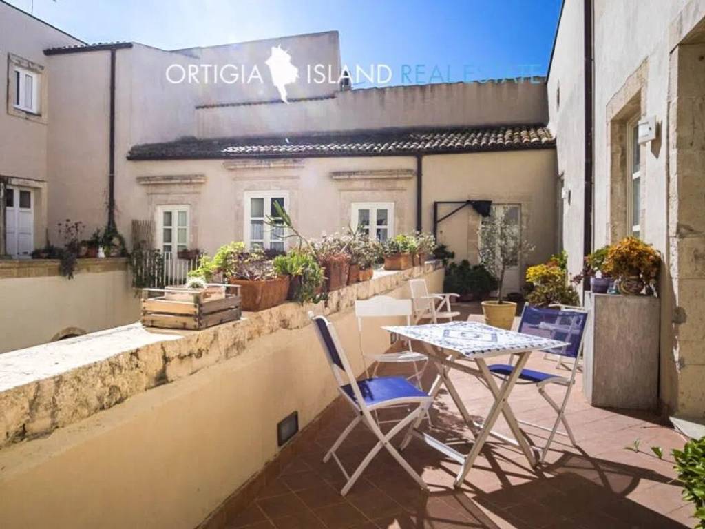 appartamento in vendita a Siracusa in zona Isola Ortigia
