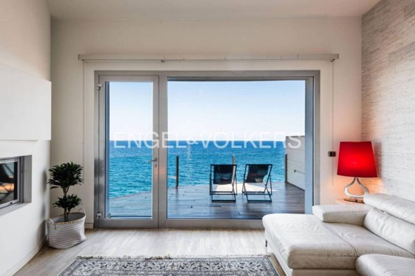 casa indipendente in vendita a Siracusa in zona Borgata