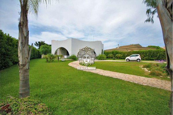 casa indipendente in vendita a Siracusa in zona Arenella