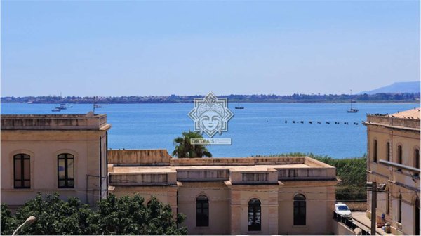 appartamento in vendita a Siracusa in zona Isola / Plemmirio