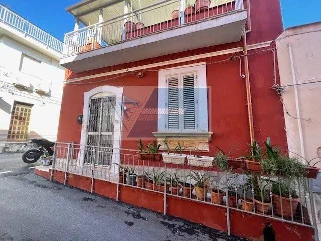 intera palazzina in vendita a Siracusa in zona Belvedere
