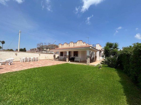 appartamento in vendita a Siracusa in zona Arenella