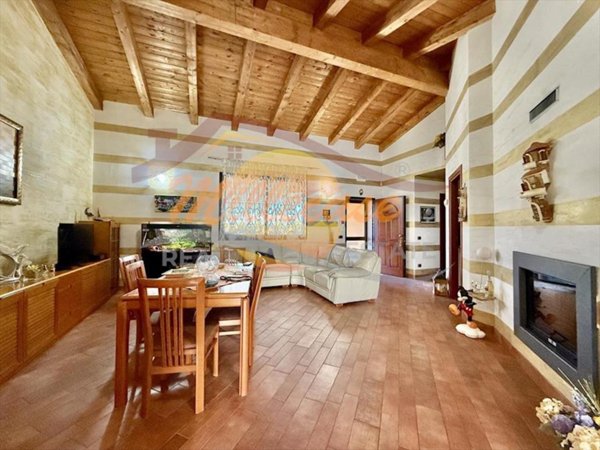 casa indipendente in vendita a Siracusa in zona Arenella