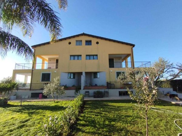 casa indipendente in vendita a Siracusa in zona Isola / Plemmirio