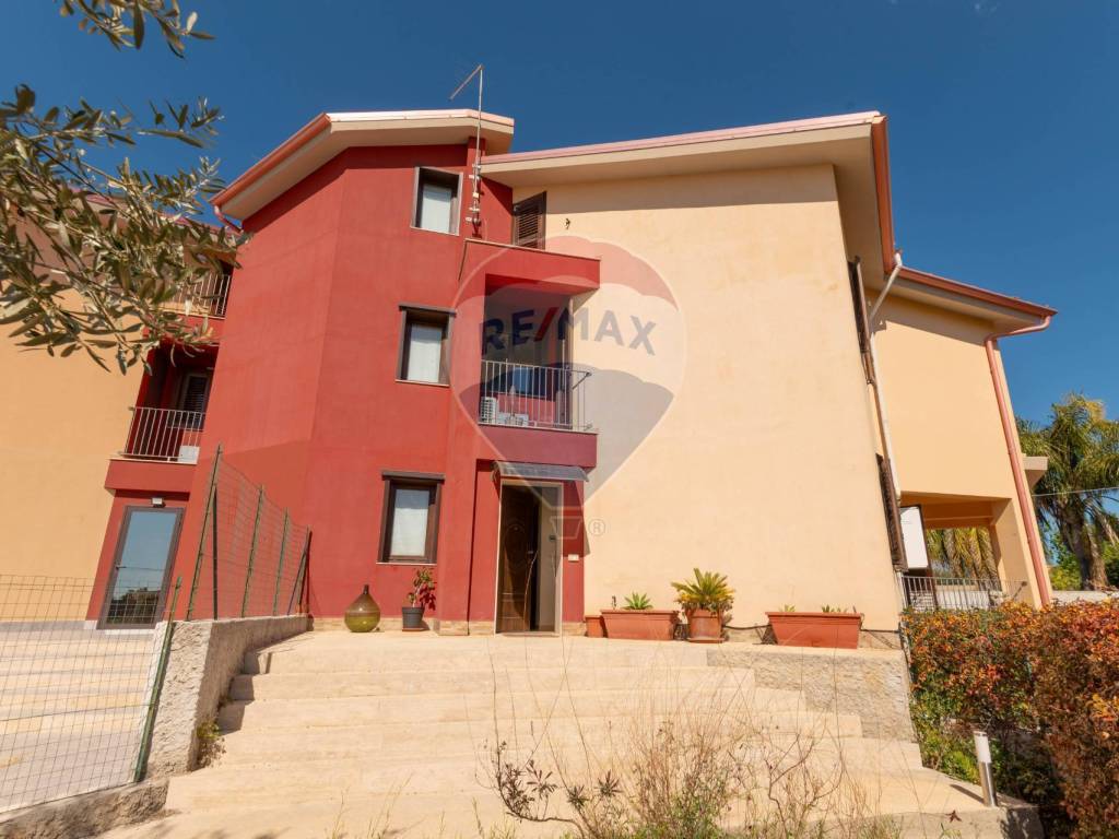 casa indipendente in vendita a Siracusa in zona Epipoli