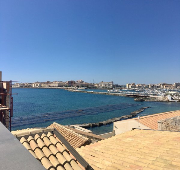 casa indipendente in vendita a Siracusa in zona Borgata