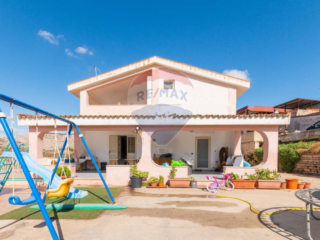 appartamento in vendita a Siracusa in zona Targia