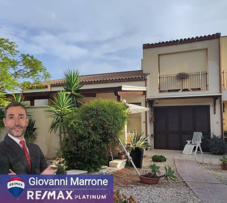 casa indipendente in vendita a Siracusa in zona Isola / Plemmirio