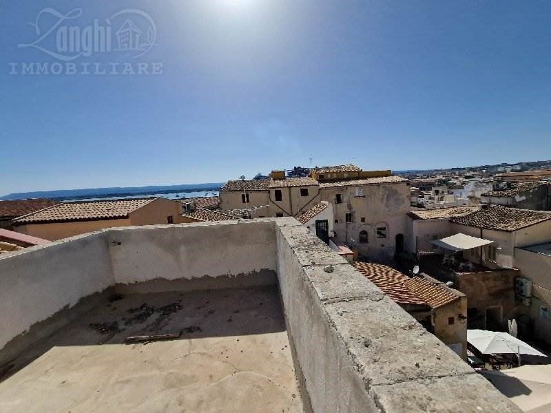 appartamento in vendita a Siracusa in zona Isola Ortigia