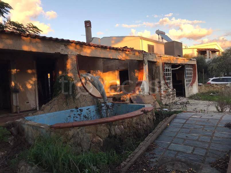 casa indipendente in vendita a Siracusa in zona Epipoli